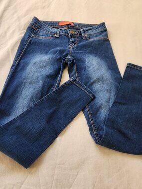 Brazil Blue Jeans Women's Super Stretch Low Rise Jegging Size: S, Waist 28 L 36